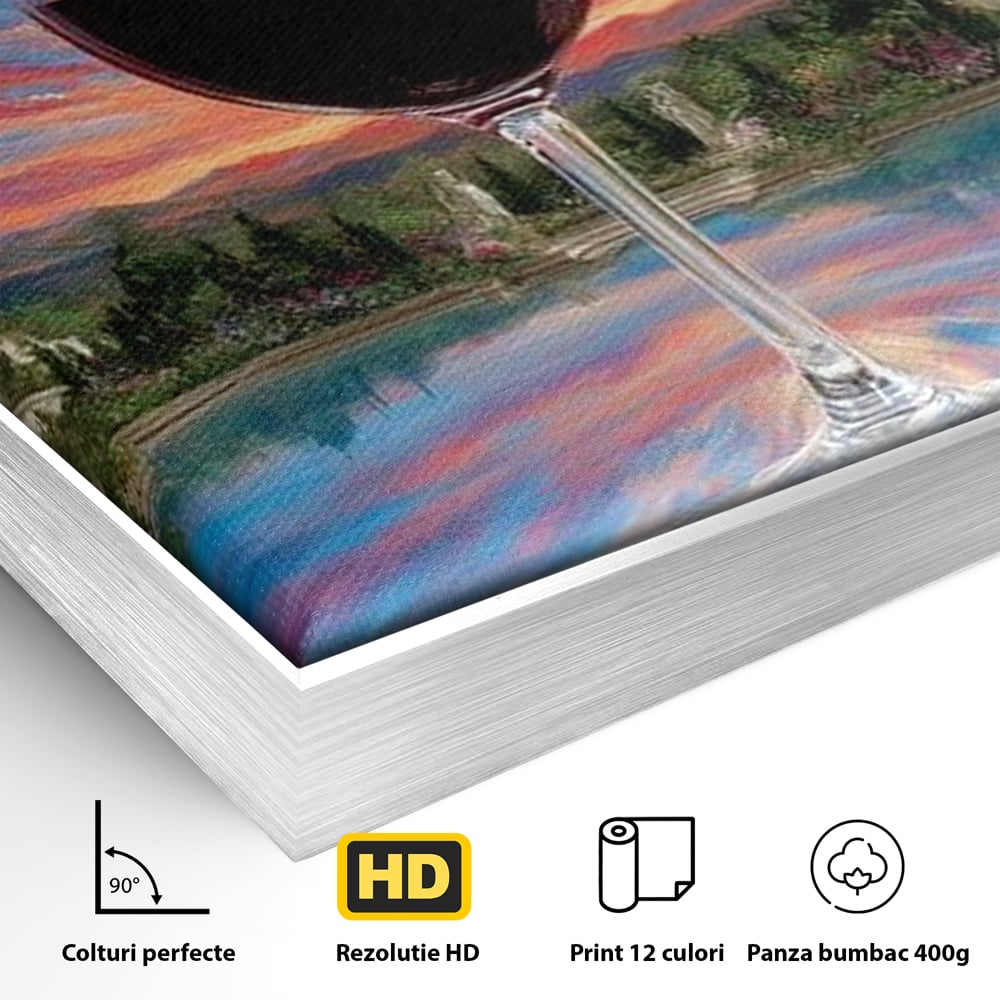 Detaliu al suprafetei: tablou canvas cu pahar de vin si apus, in rama de aluminiu argintiu